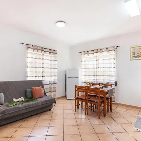 Sands Of Rocha - Silhueta Citadina Portimão