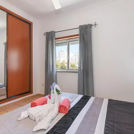 Sands Of Rocha - Silhueta Citadina